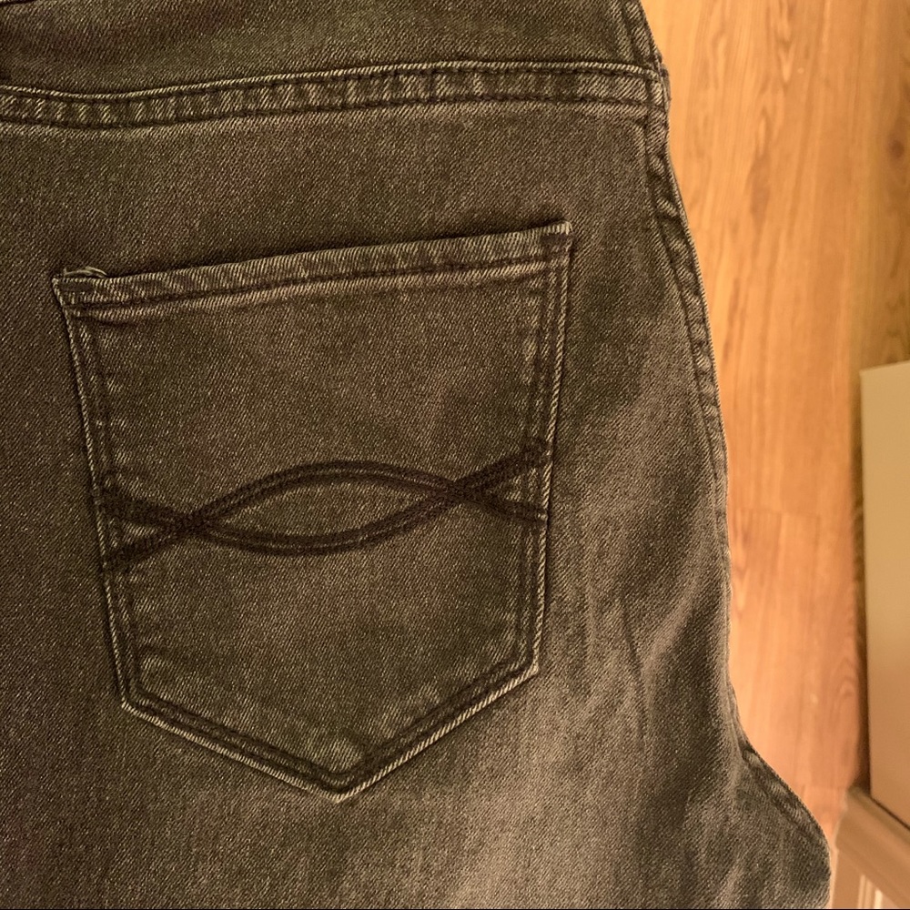 Abercrombie & Fitch ripped jeans